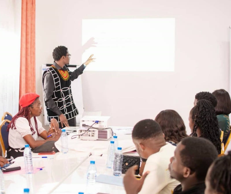 Randy Kimbi training professionals
